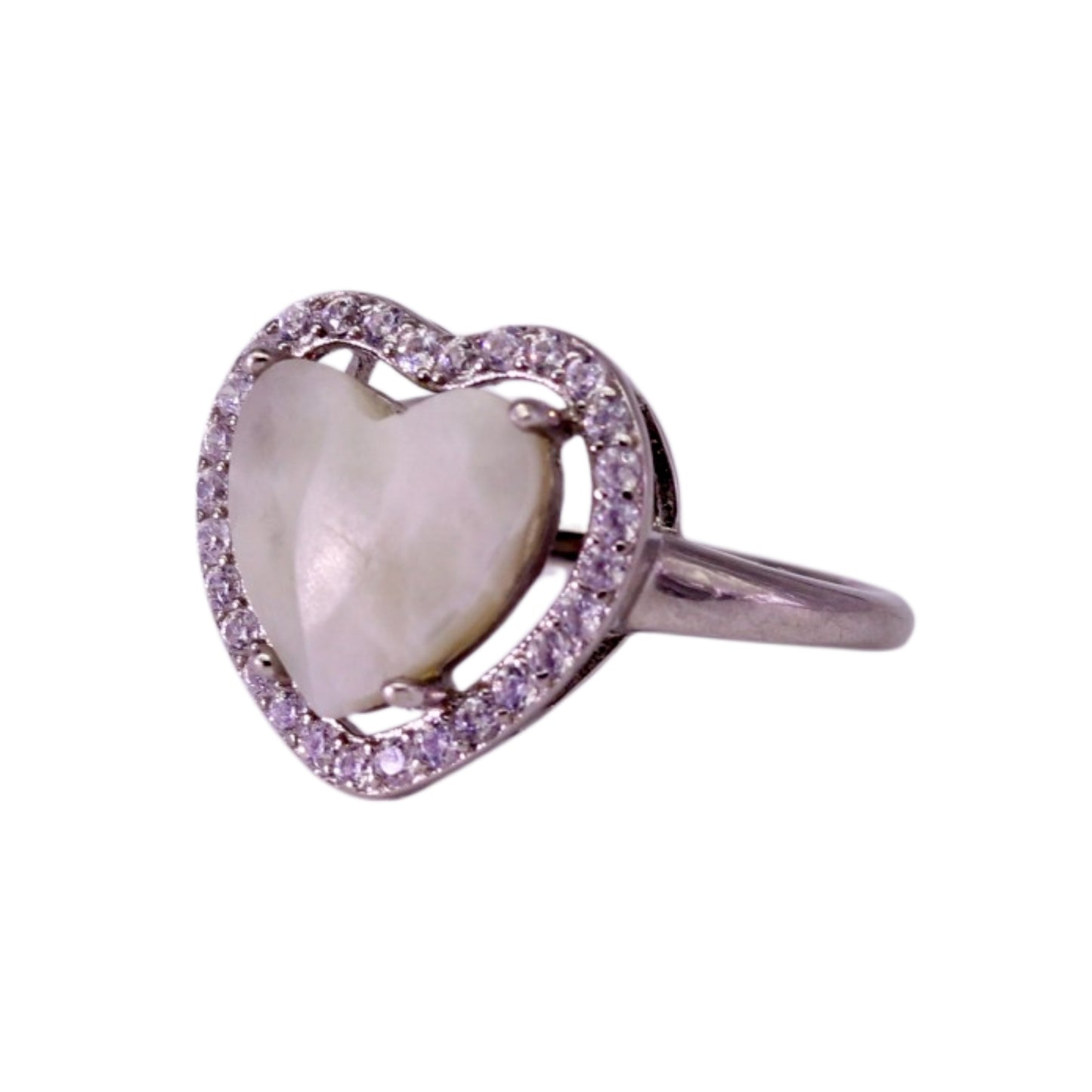 Ring in Herzform aus heller Nephrit-Jade