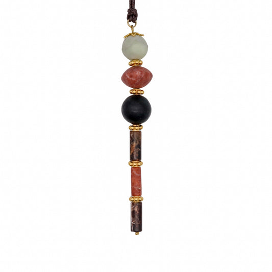 Anhänger aus Nephrit-Jade, Sassalbo Marmor und Serpentin mit Details aus vergoldetem Silber