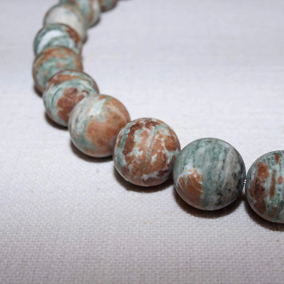 Elegant Necklace Made of Garnet-Diopside