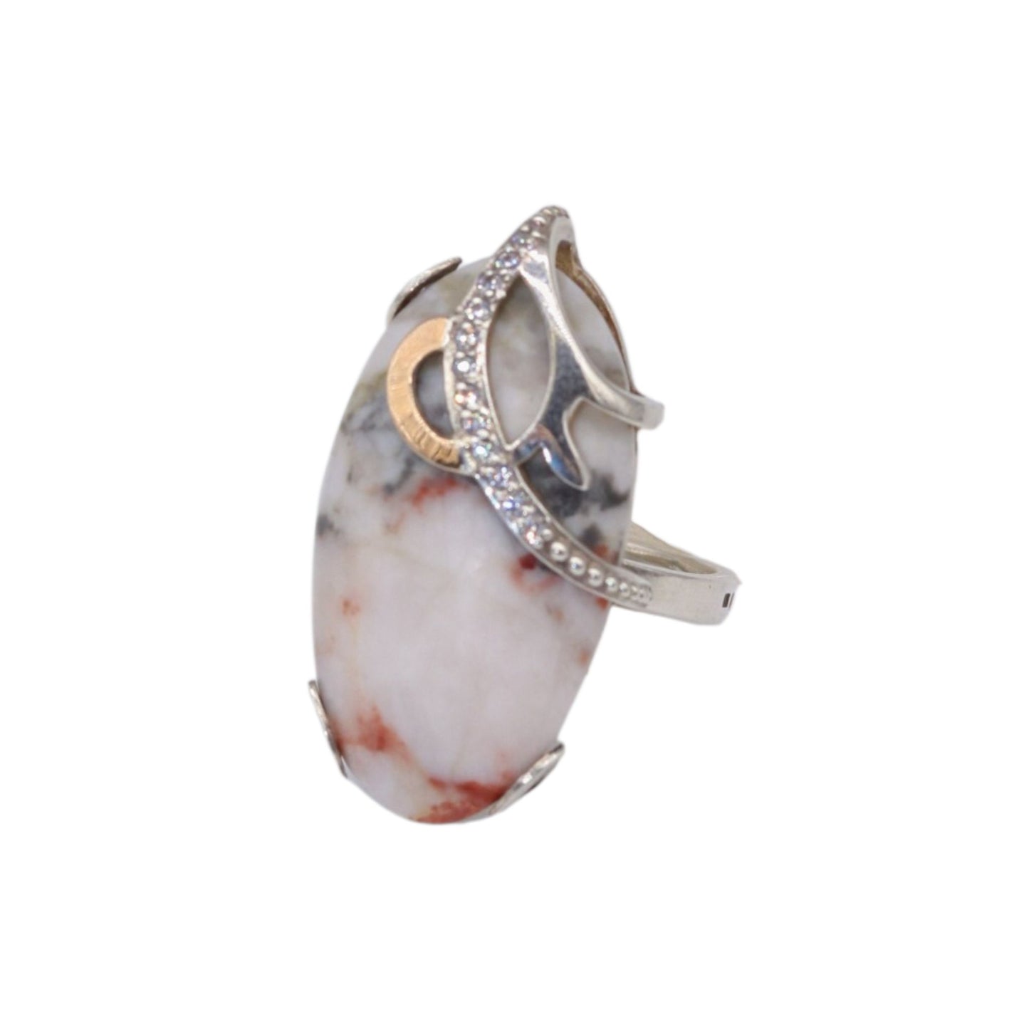 Ovaler Ring aus speziellem Sassalbo Marmor