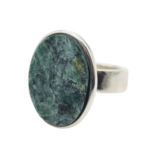 Adjustable Oval Ring in Raw Green Serpentine from Valposchiavo
