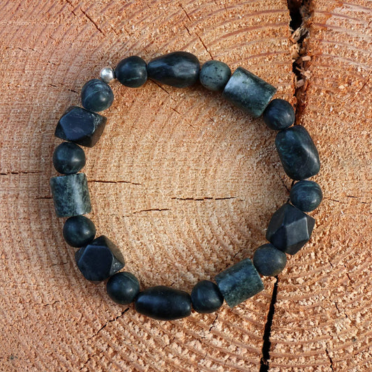 Men’s Bracelet with Geometric Details in Green Serpentine from Valposchiavo