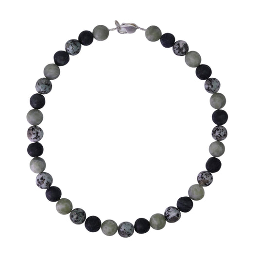 Halskette aus Nephrit-Jade, Seestein und Serpentin