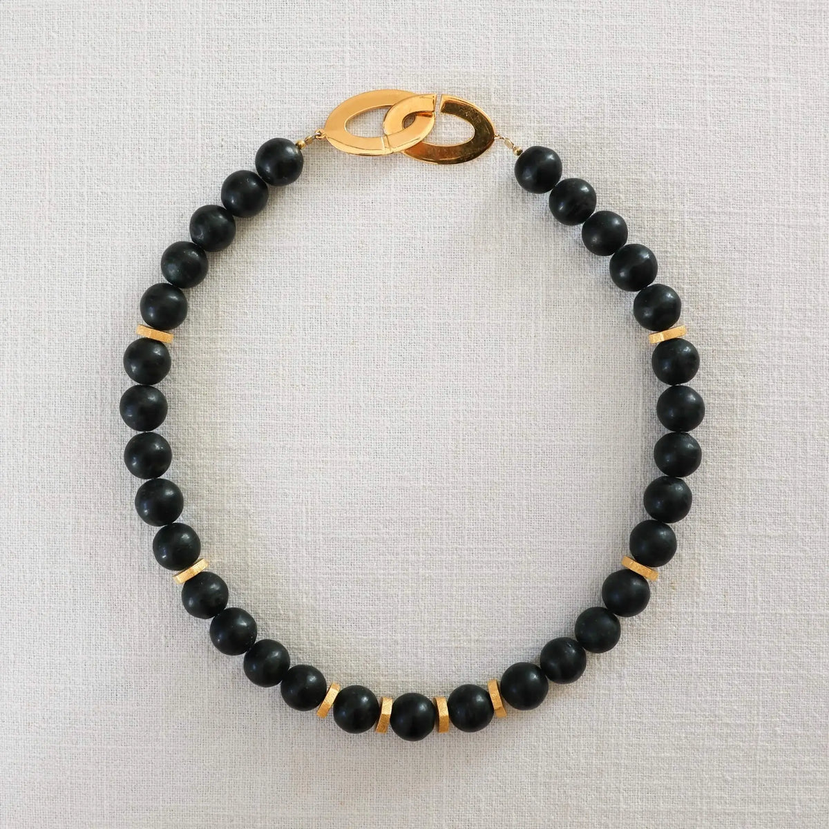 Necklace in Black Serpentine from Valposchiavo with Gold-plated Silver Details