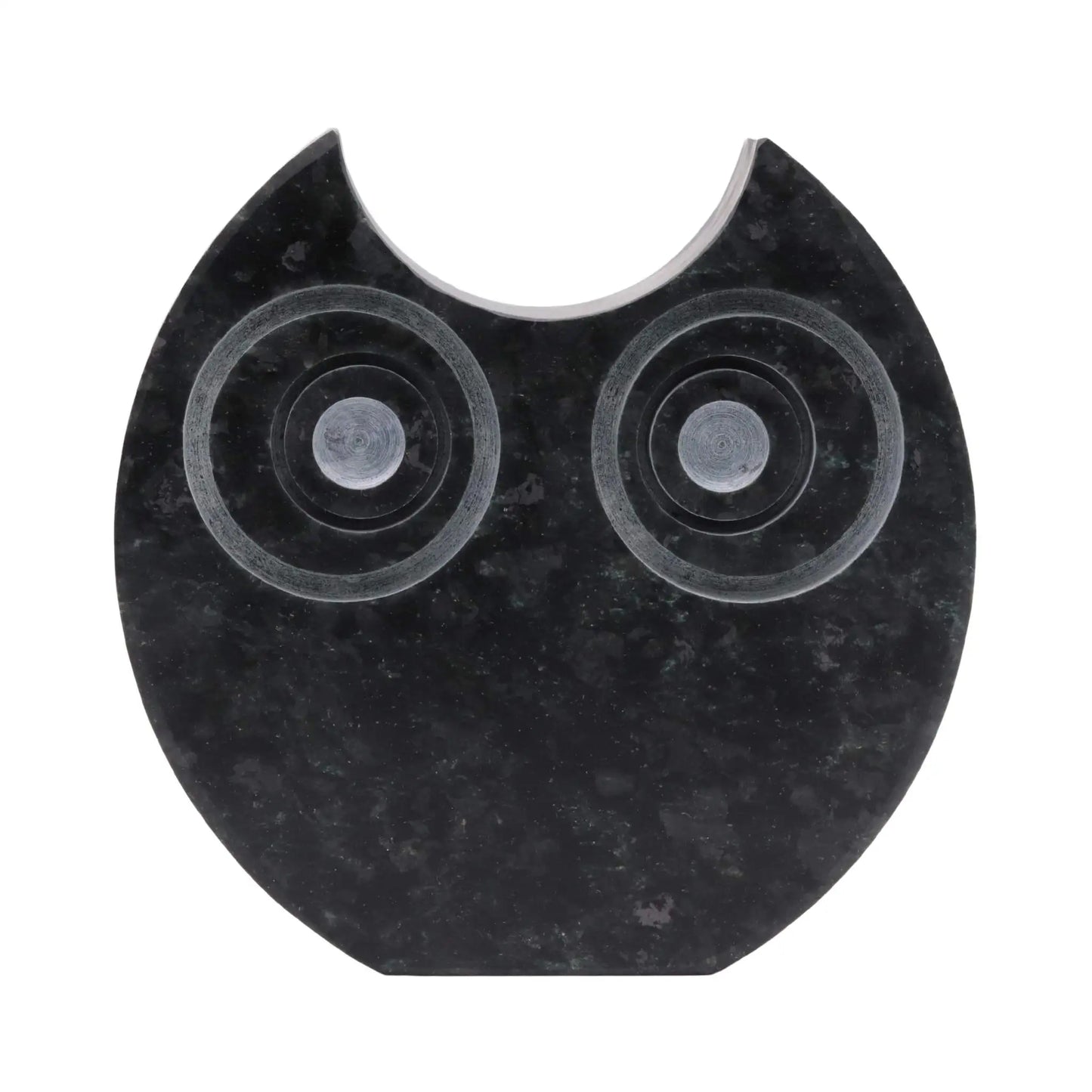 Grande gufo in serpentino nero della Valposchiavo