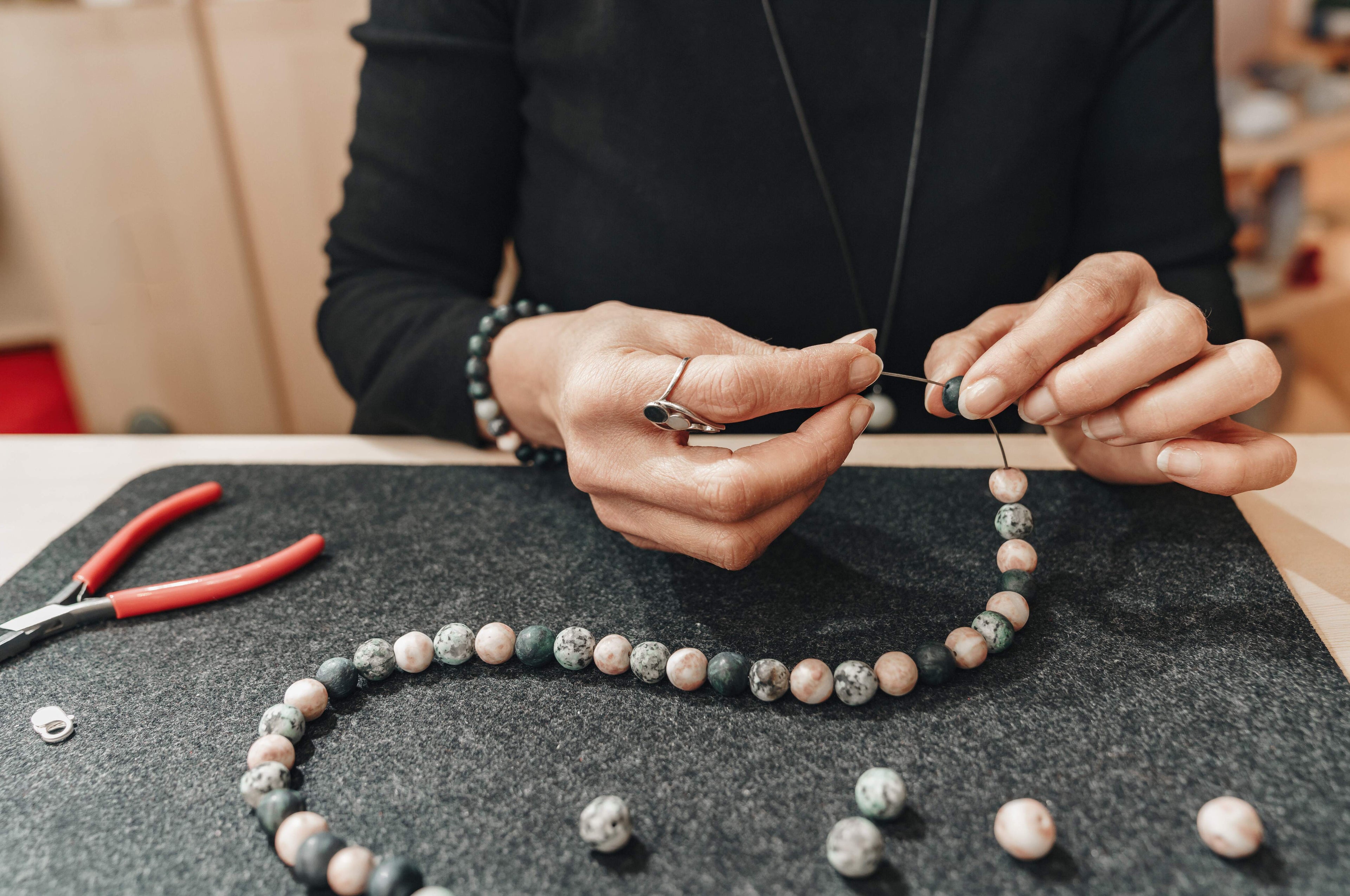 stoneart swiss, collana in pietra della Valposchiavo lavorata a mano